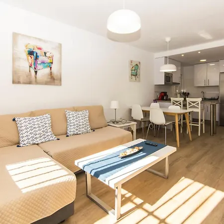 Casablanca 1 Con Jardin Privado * فوينخيرولا