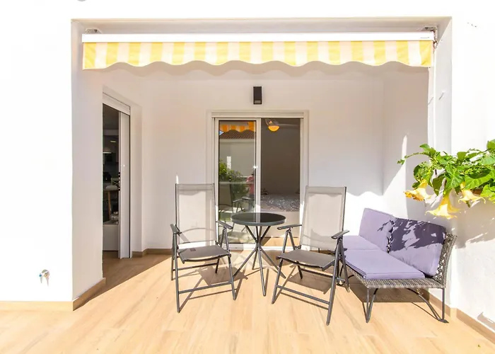 Casablanca 1. Con Jardin Privado. Daire *